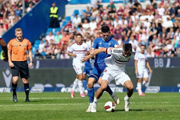 From left in a one-on-one situation: Marvin Wanitzek (SC Karlsruhe, 10), Adam Markhiyev (FC Nuremberg, 6, GER), SC Karlsruhe vs. FC Nuremberg Soccer, Matchday 6, 2026–2027 Season, 2. Bundesliga, September 19, 2026. DFL and DFB regulations prohibit any use of photographs as image sequences and or quasi-video. GER SC Karlsruhe vs. FC Nuremberg Soccer Matchday 6 Season 2026–2027 September 19, 2026 Copyright: xEibner-Pressefoto JoergxHirschx EP_JHH