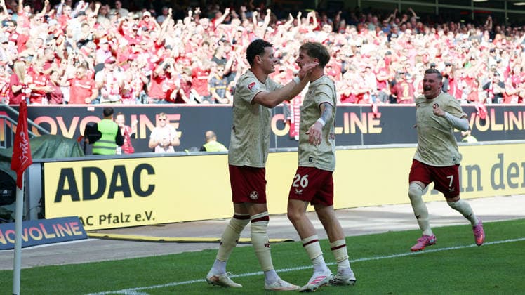 September 19, 2026, xrekx, Soccer, 2. Bundesliga, 1 FC Kaiserslautern vs. Eintracht Braunschweig: Goal celebration after Erencan Yardimci scored the 1–0 goal for 1 FC Kaiserslautern with Paul Joly; 1 FC Kaiserslautern’s Marlon Ritter; 1 FC Kaiserslautern; DFL; DFB REGULATIONS PROHIBIT ANY USE OF PHOTOGRAPHS as IMAGE SEQUENCES and or QUASI-VIDEO Kaiserslautern