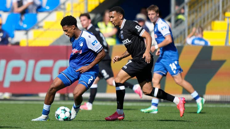 September 19, 2026, Dietmar Hopp Stadium, Hoffenheim, GER, 3. Liga, Matchday 7: TSG 1899 Hoffenheim II vs. SV Meppen, Natnael Abraha (Hoffenheim II) 2 vs. Oliver Schmitt (SV Meppen) 7 DFL regulations prohibit any use of photographs as image sequences and or quasi-video. Hoffenheim, Baden-Württemberg, Dietmar Hopp Stadium
