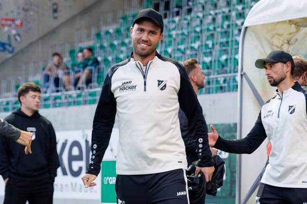 September 18, 2026, xkwix, Soccer, Regionalliga West, SV Rödinghausen vs. FC Gütersloh, Häcker Wiehenstadion, Matchday 9, 2026–2027 Season: Fabian Luebbers, SV Rödinghausen coach, smiling before kickoff. DFB regulations prohibit any use of photographs as image sequences and or quasi-video. Photo: xKamilxWilkowskixPressefotoKochx, North Rhine-Westphalia, Germany