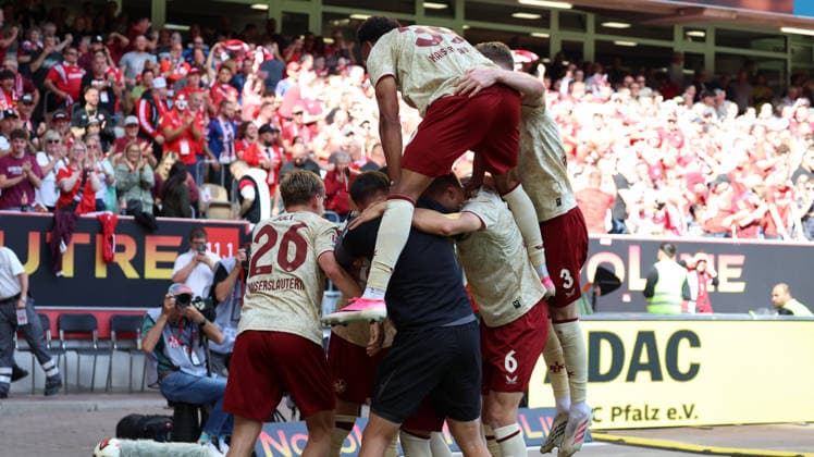 September 19, 2026, xrekx, Soccer 2. Bundesliga, 1 FC Kaiserslautern vs. Eintracht Braunschweig: Goal celebration after Erencan Yardimci scored the 1–0 goal for 1 FC Kaiserslautern. DFL and DFB regulations prohibit any use of photographs as image sequences and or QUASI-VIDEO Kaiserslautern