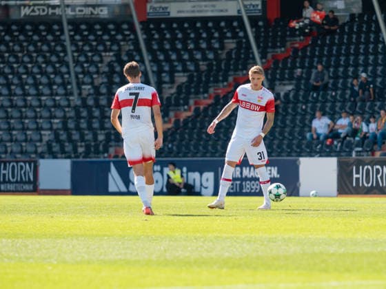 Disappointment and frustration for Lauri Lukas Penna of VfB Stuttgart II, 07 Veit Stange of VfB Stuttgart II, 31, after conceding a goal to make it 0–2 by Nassim Boujellab of SSV Jahn Regensburg, 10, disappointed, emotion, gesture, GER, soccer, VfB Stuttgart II vs. SSV Jahn Regensburg, Landesliga 2, Matchday 8, Leinfelden-Echterdingen, 2026–2027 season, September 19, 2026, Germany, Soccer, VfB Stuttgart II vs. SSV Jahn Regensburg, 3rd Division, Matchday 8, 2026–2027 Season, September 19, 2026, Leinfelden-Echterdingen Copyright: xCarstenxSchweringx EP_CSG