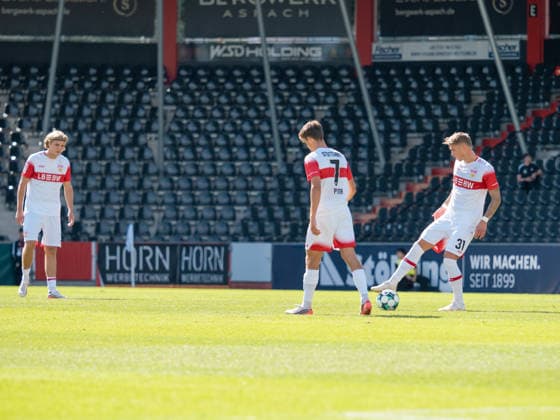 Disappointment and frustration for Tim van der Leij (VfB Stuttgart II), 09 Lauri Lukas Penna (VfB Stuttgart II), 07 Veit Stange (VfB Stuttgart II), 31, after conceding a goal to make it 0–2 by Nassim Boujellab (SSV Jahn Regensburg), 10, disappointed, emotion, gesture, GER, soccer, VfB Stuttgart II vs. SSV Jahn Regensburg, Landesliga 2, Matchday 8, Leinfelden-Echterdingen, 2026–2027 season, September 19, 2026, GER, Soccer, VfB Stuttgart II vs. SSV Jahn Regensburg, 3rd Division, Matchday 8, 2026–2027 season, September 19, 2026, Leinfelden-Echterdingen Copyright: xCarstenxSchweringx EP_CSG