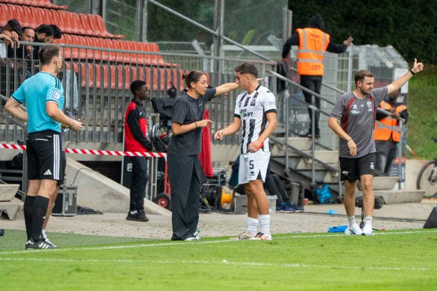 German Soccer, 3rd Division, 2026–27, Matchday 7, September 19, 2026: FC Viktoria Köln vs. FC Ingolstadt 04 at Sportpark Höhenberg, Cologne. Coach Sabrina Wittmann gives her player Emre Gül (FC Ingolstadt 04, No. 5) a pep talk. Cologne, Germany Copyright: xMijoxLubecx
