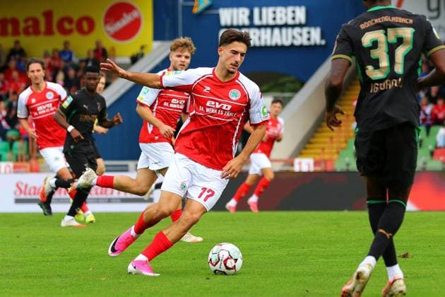 Regionalliga West Rot Weiß Oberhausen Borussia Mönchengladbach II ** FOR EDITORIAL USE ONLY ** EDITORIAL USE ONLY ** p Joel Vega Zambrano RWO Borussia Mönchengladbach II Location: Oberhausen, Niederrhein Stadium Date: September 19, 2026 Germany, North Rhine-Westphalia, Oberhausen Copyright MichaxKorb Copyright: MichaxKorb doc87o4r2yrdz8e8m32roj ,EDITORIAL USE ONLY Copyright: MichaxKorb