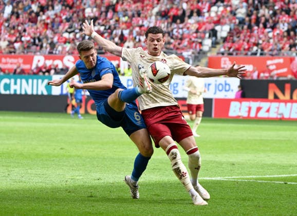 Soccer, 2. Bundesliga, 2026–27 Season, September 19, 2026, Fritz Walter Stadium, 1. FC Kaiserslautern vs. Eintracht Braunschweig, 1–0, Florian FLICK (Eintracht Braunschweig), li Erencan YARDIMCI 1 FC Kaiserslautern 1 FC Kaiserslautern