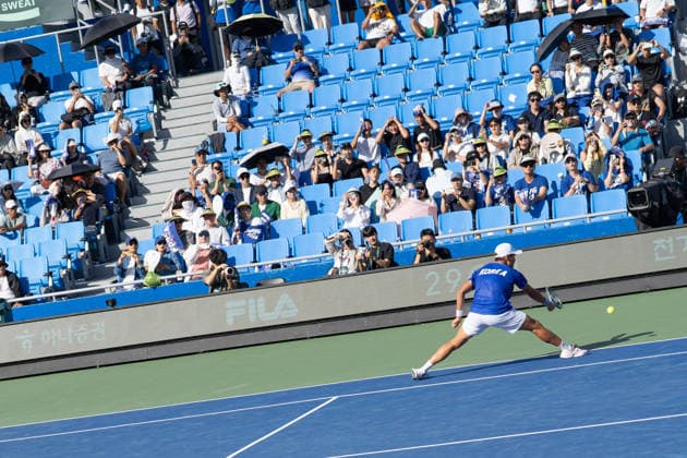September 19, 2026, Seoul, Seoul, South Korea: South KoreaÃ¢â‚¬â ¢s Soonwoo Kwon plays against IndiaÃ¢â‚¬â ¢s Sumit Nagal during the third singles match of the 2026 Davis Cup Qualifier second-round tie between the Republic of Korea and India at the Olympic Tennis Center. 2026 Davis Cup Qualifier: Republic Of Korea Vs. India Ã¢â‚¬ Day 2  - ZUMAm346 0867270491st Copyright: xSuhxJeenxMoonx