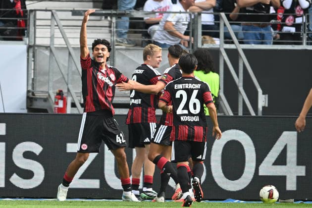 Soccer, Bundesliga 1, Matchday 4: Eintracht Frankfurt vs. SC Freiburg on September 19, 2026, at Deutsche Bank Park in Frankfurt. Celebrations following the 1-0 goal by Younes Ebnoutalib (Frankfurt). DFL regulations prohibit any use of photographs as image sequences and or quasi-video. xJKx