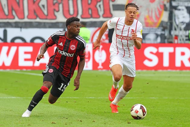 Frankfurt, Germany September 19, 2026 Bundesliga 2026–2027 Matchday 4 Eintracht Frankfurt vs. SC Freiburg Pictured from left: Noel Aseko (Frankfurt) in a tackle against Derry Scherhant (SCF). DFL and DFB regulations prohibit any use of photographs as image sequences and or quasi-video. Deutsche Bank Park Hessen Copyright: xFotostandx xRacochax