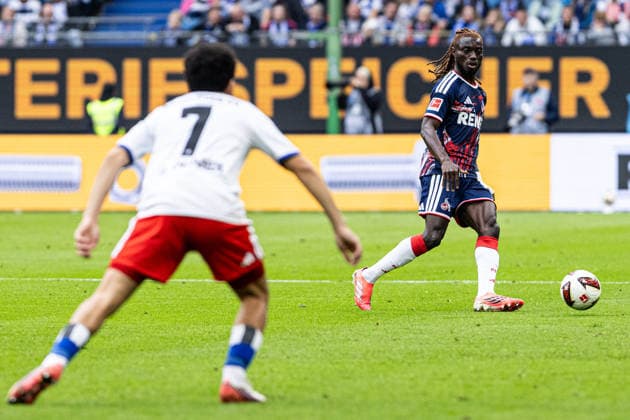 1 German Bundesliga: Hamburger SV 1 FC Köln, September 19, 2026; Gideon Mensah, 1 FC Köln, 14; 1 German Bundesliga, Matchday 4: Hamburger SV 1 FC Köln, Volksparkstadion, Hamburg September 19, 2026 DFL regulations prohibit any use of photographs as image sequences and or quasi-video Copyright: xBEAUTIFULxSPORTS Buriakovx