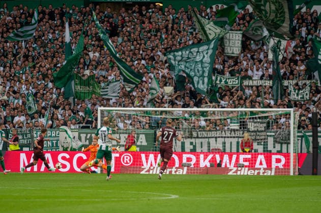 German Soccer 1st Bundesliga, Matchday 4, 2026–2027, Werder Bremen vs. FC Augsburg on September 19, 2026, at the Weserstadion in Bremen; Goal: 0–1 by Robin Fellhauer (FC Augsburg), 19 Copyright: xSvenxHeidmannx