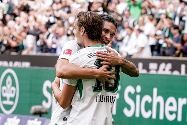 Germany Soccer Season 2026–2027, Bundesliga 1, Matchday 4, Borussia Mönchengladbach vs. 1. FSV Mainz 05 at Borussia Park, Mönchengladbach—Kevin Diks (Borussia Mönchengladbach, No. 4) and Florian Neuhaus (Borussia Mönchengladbach, No. 10) celebrate the 1–0 goal—goal, goal celebration, celebration, joy, emotions, Mönchengladbach, at Borussia Park, Germany Copyright: xBennetxLongx