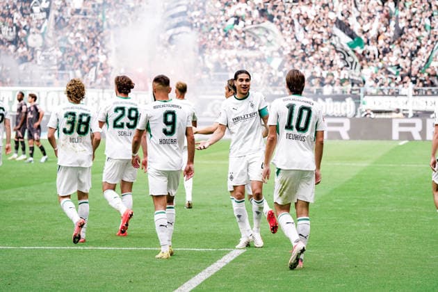 Germany Soccer Season 2026–2027, Bundesliga 1, Matchday 4, Borussia Mönchengladbach vs. 1. FSV Mainz 05 at Borussia Park, Mönchengladbach; the Mönchengladbach team celebrates the 1–0 goal, goal celebration, celebration, joy, emotions, Mönchengladbach, ista, Borussia Park, Germany Copyright: xBennetxLongx