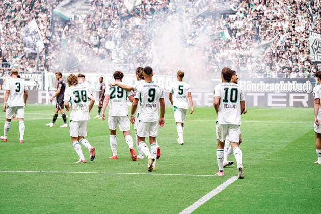 Germany Soccer Season 2026–2027, Bundesliga 1, Matchday 4, Borussia Mönchengladbach vs. 1. FSV Mainz 05 at Borussia Park, Mönchengladbach; the Mönchengladbach team celebrates the 1–0 goal, goal celebration, celebration, joy, emotions, Mönchengladbach, ista, Borussia Park, Germany Copyright: xBennetxLongx