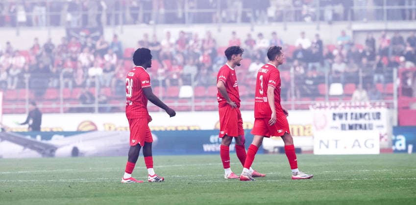 Erfurt, September 19, 2026, Arena Magdeburg, Soccer, Northeast Regional League, Matchday 10, FC Rot Weiss Erfurt vs. FC Erzgebirge Aue, In the photo, Rot-Weiss Erfurt fans set off pyrotechnics in their fan section. The match was interrupted; referee Marvin Tennes sent both teams to the locker rooms. For editorial use only. NOFV and DFB regulations prohibit any use of photographs as image sequences and or quasi-video. Picture Point