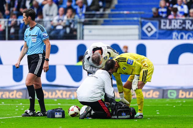 Injury: Daniel Heuer Fernandes, Hamburger SV, September 1, Germany, Hamburger SV vs. 1. FC Köln, Soccer, Bundesliga 1, Matchday 4, 2026–2027 Season, September 19, 2026 DFL regulations prohibit any use of photographs as image sequences and or quasi-video GER, Hamburger SV vs. 1. FC Köln, soccer, 1. Bundesliga, Matchday 4, 2026–2027 season, September 19, 2026, Hamburg Copyright: xEibner-Pressefoto MarcelxvonxFehrnx EP_MFN