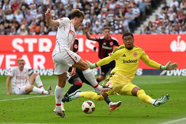 Soccer, Bundesliga 1, Matchday 4: Eintracht Frankfurt vs. SC Freiburg on September 19, 2026, at Deutsche Bank Park in Frankfurt. Maximilian Eggestein (Freiburg, front), Noah Atubolu (Frankfurt, back). DFL regulations prohibit any use of photographs as image sequences and or quasi-video. xJKx