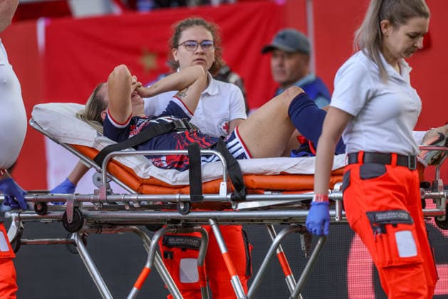 GER, Munich, FC Bayern Munich vs. FC Cologne, Google Pixel Women s Bundesliga, Soccer, DFB, 2026–2027 Season, FC Bayern Campus, Matchday 5 in Pictures: Sandra Maria Jessen of FC Cologne Women’s Team 11 is carried off the field on a stretcher due to injury; Injury. DFB and DFL regulations prohibit any use of photographs as image sequences and or quasi-video. September 19, 2026 Copyright: HMBxMedia HendrikxHamelau