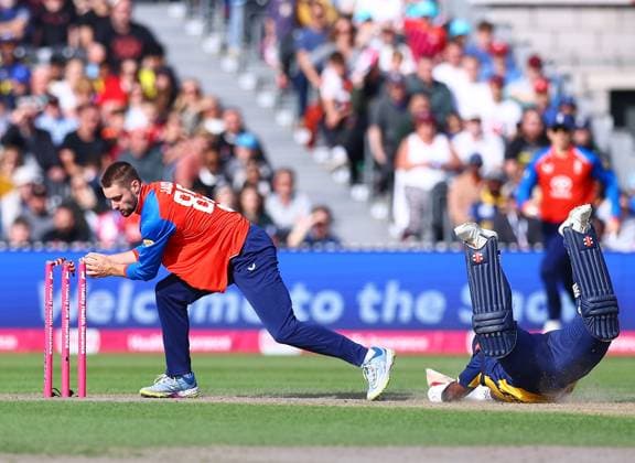 Charith Asalanka of Sri Lanka is run out by Will Jacks of England England v Sri Lanka, 3rd T20 International, Cricket, Emirates Old Trafford, Manchester, UK - 19 Sep 2026Manchester Emirates Old Trafford United Kingdom  Copyright: xMattxWest Shutterstockx 17158706z