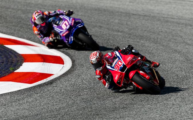 MOTORSPORTS - MotoGP, GP of Austria 2026 SPIELBERG,AUSTRIA,19.SEP.26 - MOTORSPORTS - MotoGP, Grand Prix of Austria, Red Bull Ring, Tissot sprint. Image shows Toprak Razgatlioglu (TUR Prima Pramac Yamaha MotoGP) and Takaaki Nakagami (JPN Honda HRC Castrol).  GEPAxpictures xMaticxKlansek