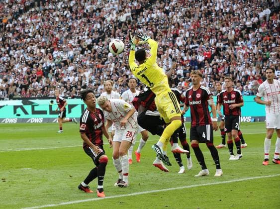 September 19, 2026 xmgoodx Frankfurt am Main, Deutsche Bank Park Bundesliga Season 2026–2027 Eintracht Frankfurt vs. SC Freiburg Goalkeeper Noah Atubolu 1, Eintracht Frankfurt loses possession DFL DFB REGULATIONS PROHIBIT ANY USE OF PHOTOGRAPHS AS IMAGE SEQUENCES AND OR QUASI-VIDEO