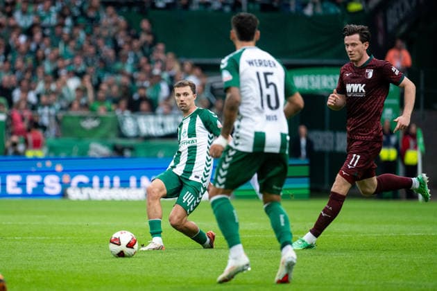 September 19, 2026, GER, Soccer, Men s, 1st Bundesliga, 2026–2027 Season, Matchday 4, SV Werder Bremen vs. FC Augsburg, Youri Reeger, Werder Bremen, 44 with the ball. DFB and DFL regulations prohibit any use of photographs as image sequences and or quasi-video. Bremen Weserstadion, Bremen, Germany Copyright: xNordphoto Memmlerx