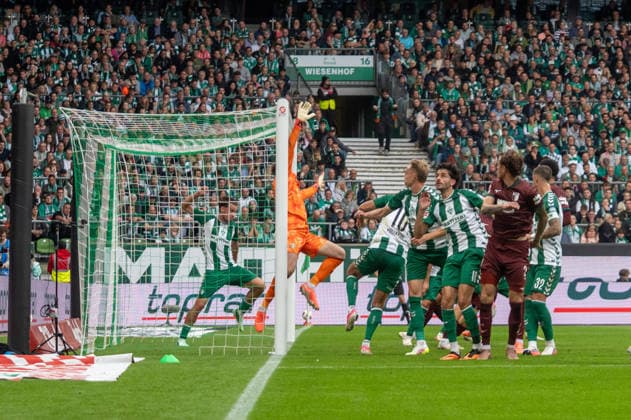 German Soccer 1st Bundesliga, Matchday 4, 2026–2027, Werder Bremen vs. FC Augsburg on September 19, 2026, at the Weserstadion in Bremen; Calvin Brackelmann of FC Augsburg scored the goal to make it 0–2, 2 Copyright: xSvenxHeidmannx