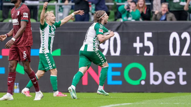 From left: Marco Grüll (SV Werder Bremen, 17) and goal scorer Mitchell Weiser (SV Werder Bremen, 8) celebrating the goal; celebration, cheering, optimistic, game scene, highlight, joy over the 3-2 goal, DFL REGULATIONS PROHIBIT ANY USE OF PHOTOGRAPHS AS SEQUENCE IMAGES AND OR VIDEO-LIKE PHOTO SERIES DFL REGULATIONS PROHIBIT ANY USE OF PHOTOGRAPHS AS IMAGE SEQUENCES AND OR QUASI-VIDEO, September 19, 2026, Bremen, Germany, soccer, Bundesliga, SV Werder Bremen vs. FC Augsburg xobx