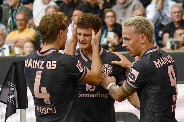 September 19, 2026, xhbx, Soccer, Bundesliga 1, Borussia Mönchengladbach 1 FSV Mainz 05 v l Goal celebration, Goal celebration, celebrating the goal 2 3 by Eric Martel FSV Mainz 05 DFL DFB REGULATIONS PROHIBIT ANY USE OF PHOTOGRAPHS as IMAGE SEQUENCES and or QUASI-VIDEO Mönchengladbach