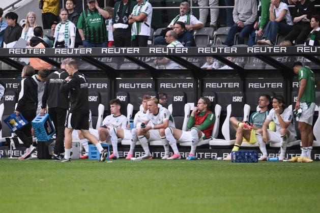 Mönchengladbach players after the loss on September 19, 2026, Soccer, Bundesliga 1, 2026–2027 season, Matchday 4, Borussia Mönchengladbach vs. FSV Mainz 05. DFL regulations prohibit any use of photographs as image sequences and or quasi-video. Mönchengladbach, Borussia Park, North Rhine-Westphalia, Germany Team2