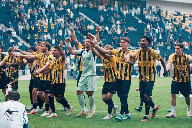 Germany Soccer 3rd Division 2026–2027, Matchday 7: Alemannia Aachen vs. Fortuna Düsseldorf at Tivoli Aachen—the team with the fans in the Werner Fuchs Stand, victory, Cheering, Celebrating, Fans, Win, Emotions, Manuel Riemann (Alemannia Aachen, 1), Mehdi Loune (Alemannia Aachen, 10), Jonas Oehmichen (Alemannia Aachen, 44), Mika Schroers (Alemannia Aachen, 27) Copyright: xThiemoxRudolphx