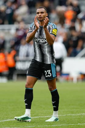 Newcastle United v Hull City, Premier League Jacob Murphy of Newcastle United at full time 2-1 during the Newcastle United v Hull City Premier League match at St. James Park, Newcastle Upon Tyne, England on 19 September 2026 Credit: Craig Cowan Every Second Media Editorial use only. All images are copyright Every Second Media Limited. No images may be reproduced without prior permission. All rights reserved. Premier League and Football League images are subject to licensing agreements with Football DataCo Limited. see https: www.football-dataco.com Copyright: xIMAGO EveryxSecondxMediax ESM-2174-0095 CraigxCowanx xEveryxSecondxMediax