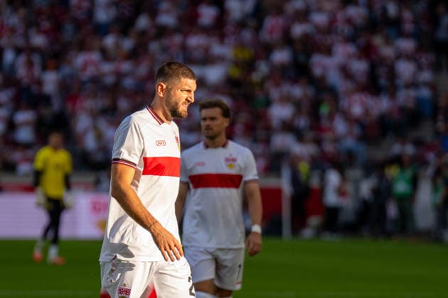 September 19, 2026: Soccer – VfB Stuttgart vs. Borussia Dortmund, Matchday 4 of the Bundesliga 1 at the MHP Arena; Jeff Chabot (VfB Stuttgart), 24 during warm-ups IMPORTANT NOTICE: In accordance with DFL and DFB regulations, it is prohibited to use or allow the use of photographs taken in the stadium and or during the game in the form of sequential images and or video-like photo series. Copyright: xJamesxZabelx
