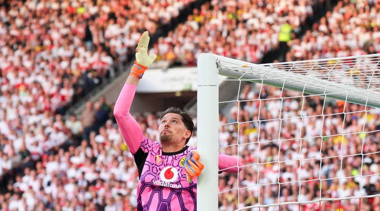 September 19, 2026, Germany, Stuttgart, Bundesliga, VfB Stuttgart vs. Borussia Dortmund, Gregor Kobel (BVB)