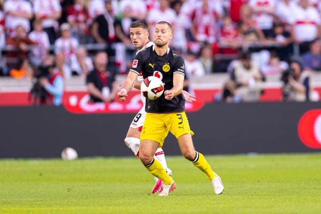 September 19, 2026, Soccer, Matchday 4 of the 1. Bundesliga, VfB Stuttgart vs. Borussia Dortmund; Ermedin Demirovic (VfB Stuttgart), Waldemar Anton (Borussia Dortmund); Stuttgart, MHP Arena, Baden-Württemberg, Germany; xRHR PHOTO DEx Copyright: DennisxEwert RHR-FOTOx RHR-FOTO DE