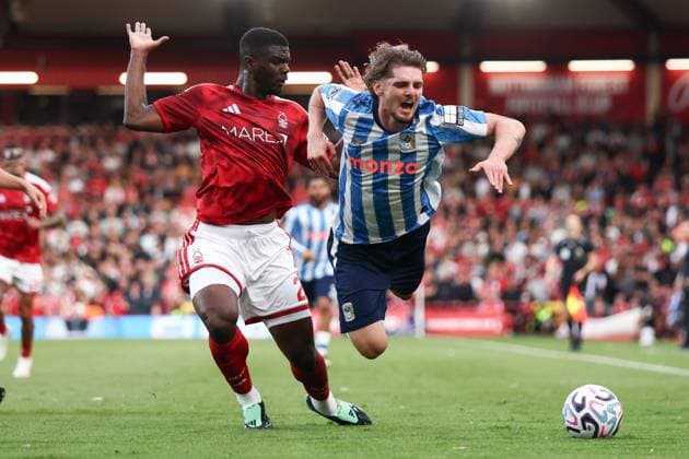Ousmane DiomandÃ of Nottingham Forest fouls Jack Rudoni of Coventry City. Nottingham Forest v Coventry City, Premier League, Football, The City Ground, Nottingham, UK - 19 Sep 2026Nottingham The City Ground United Kingdom EDITORIAL USE ONLY No use with unauthorised audio, video, data, fixture lists, club league logos or live services. Online in-match use limited to 120 images, no video emulation. No use in betting, games or single club league player publications.  Copyright: xRyanxBrowne Shutterstockx 17158587gd