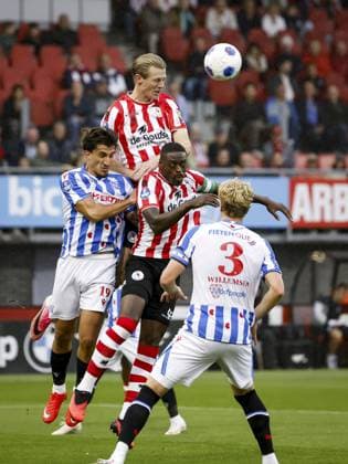 ROTTERDAM - (lr) Vasilios Zagaritis of SC Heerenveen, Milan Zonneveld of Sparta Rotterdam and Milan Zonneveld of Sparta Rotterdam jump for the ball, Maas Willemsen of SC Heerenveen during the Dutch Eredivisie match between Sparta Rotterdam and SC Heerenveen at Sparta Stadion Het Kasteel on 19 September 2026 in Rotterdam, the Netherlands. BAS CZERWINSKI ANP Eredivisie 2026 27 xVIxANPxSportx xxANPxIVx 569273323 originalFilename: 569273323.jpg