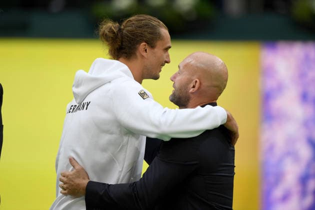 From left: Alexander ZVEREV (GER), Ronald RAUHE, Minister of State for Sports and Volunteer Work; Alexander ZVEREV (GER) is honored for his victory at the U.S. Open; Germany (GER) vs. Croatia (CRO) – Tennis Davis Cup Qualifiers, Round 2, on September 19, 2026, at the Heristo Arena in Halle, Westphalia, Germany Â