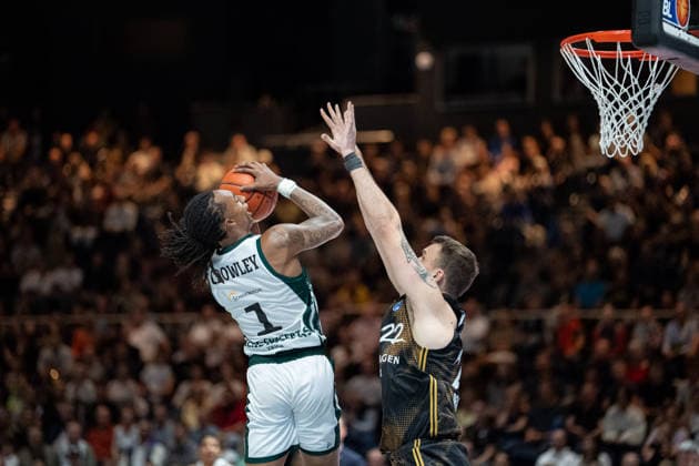 Austin Crowley 1 VET CONCEPT Gladiators Trier vs. Felipe Haase 22 Basketball Löwen Braunschweig GER, Basketball Löwen Braunschweig vs. VET CONCEPT Gladiators Trier, Basketball, easyCredit BBL, Week 1, 2026–27 season, September 19, 2026 GER, Basketball Loewen Braunschweig vs. VET CONCEPT Gladiators Trier, Basketball, easyCredit BBL, Week 1, 2026–27 season, September 19, 2026 Braunschweig Copyright: xEibner-Pressefoto DanielxREINELTx EP_DRT