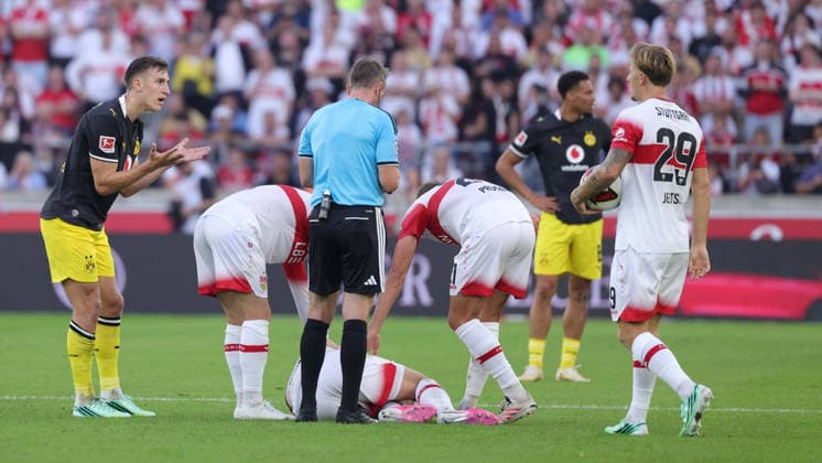 September 19, 2026, Germany, Stuttgart, Bundesliga, VfB Stuttgart vs. Borussia Dortmund, Nico Schlotterbeck (Dortmund)