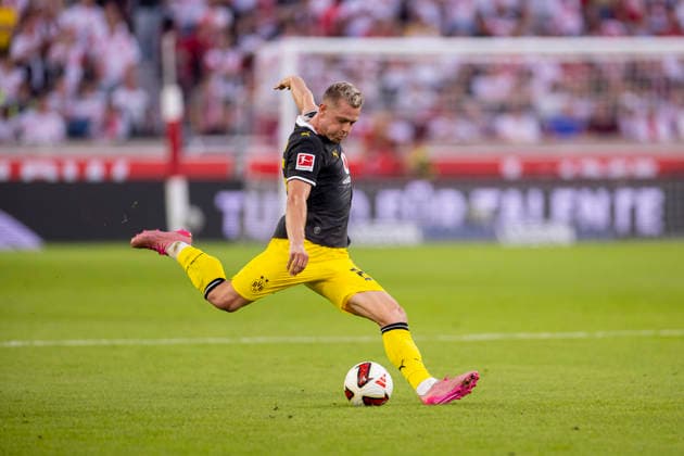 September 19, 2026, Soccer, Matchday 4 of the 1st Bundesliga, VfB Stuttgart vs. Borussia Dortmund, Julian Ryerson, Borussia Dortmund, Stuttgart, MHP Arena, Baden-Württemberg, Germany, xRHR PHOTO DEx Copyright: DennisxEwert RHR-FOTOx RHR-FOTO DE