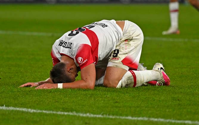 September 19, 2026, Soccer, Bundesliga 1, 2026–2027, Matchday 4, VfB Stuttgart vs. Borussia Dortmund, at the MHP Arena in Stuttgart, Ermedin Demirovic on the ground in Stuttgart