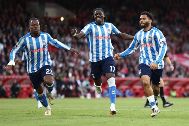 Jay Dasilva of Coventry City celebrates scoring a goal to make the score 1-0. Nottingham Forest v Coventry City, Premier League, Football, The City Ground, Nottingham, UK - 19 Sep 2026Nottingham The City Ground United Kingdom EDITORIAL USE ONLY No use with unauthorised audio, video, data, fixture lists, club league logos or live services. Online in-match use limited to 120 images, no video emulation. No use in betting, games or single club league player publications.  Copyright: xRyanxBrowne Shutterstockx 17158587hl