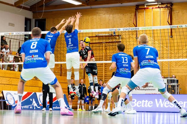 September 19, 2026, GER, Volleyball, Men, Season 26–27, 2nd Division South, Blue Volleys Gotha vs. TV 1895 Moemlingen: Jason Lieb (TV 1895 Moemlingen), Christoph Assmann (Blue Volleys Gotha), 3, Justus Krausse (Blue Volleys Gotha), 1. 99867 Gotha, Ernesti Sports Complex, Thuringia, Germany