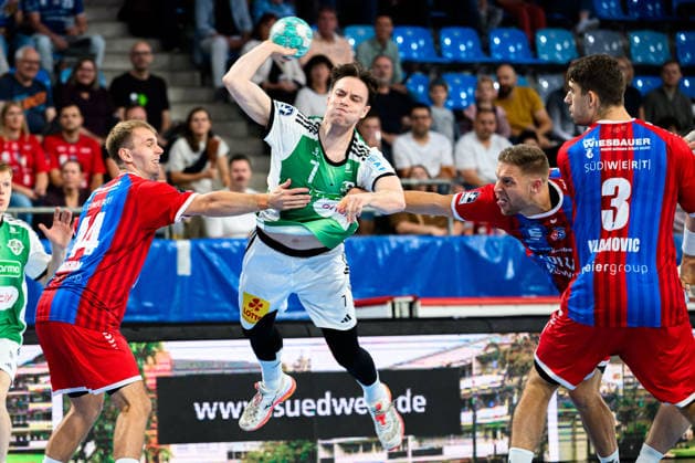 Bietigheim HBL 26 27 SG BBM Bietigheim TSV Hannover Burgdorf (from left): Mathias Larson (Bietigheim), Leif Tissier (Hannover), Fabian Wiederstein (Bietigheim); Bietigheim Bissingen, Egetrans Arena, Baden-Württemberg, Germany