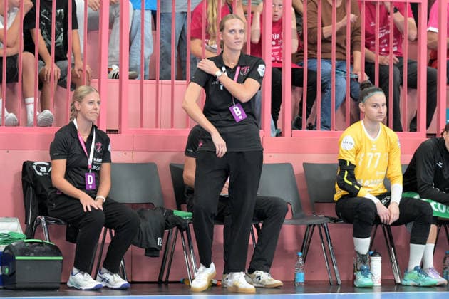 Miriam Hirsch, TusSies Metzingen, Coach, TusSies Metzingen vs. Thueringer HC, Handball, Alsco HBF, Matchday 4, 2026–2027 Season, September 19, 2026: TusSies Metzingen vs. Thueringer HC, Handball, Alsco HBF, Matchday 4, 2026–2027 Season, September 19, 2026, Tübingen Copyright: xEibner-Pressefotox EP_TBR