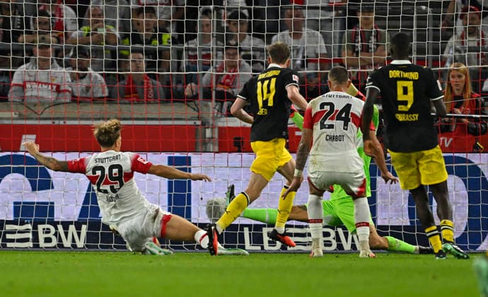 September 19, 2026, Soccer, 1. Bundesliga 2026–2027, Matchday 4, VfB Stuttgart vs. Borussia Dortmund, at the MHP Arena in Stuttgart, Goalkeeper Fabian Bredlow of Stuttgart concedes the 0–1 goal to Maximilian Beier of Borussia Dortmund