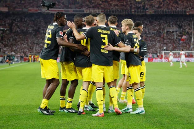 Pictured: Celebration after the 0-1 goal by BVB on September 19, 2026, VfB Stuttgart vs. Borussia Dortmund, Bundesliga 1, Matchday 4, Germany, Stuttgart, MHP Arena, DFL REGULATIONS PROHIBIT ANY USE OF PHOTOGRAPHS AS IMAGE SEQUENCES AND OR QUASI-VIDEO Copyright: HMBxMedia xJulienxBecker