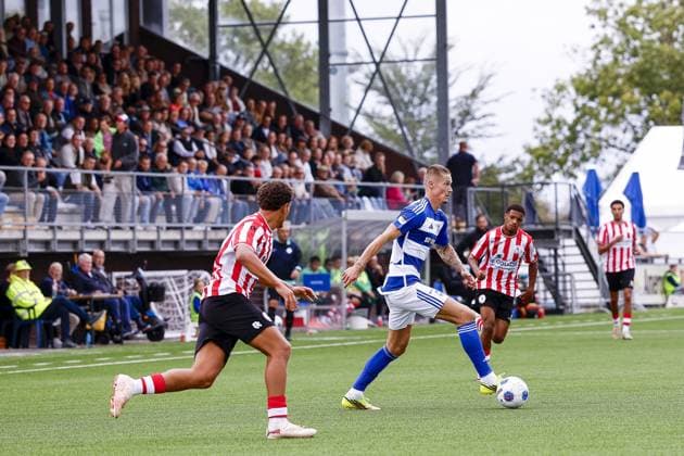 SPAKENBURG , 19-09-2026 , Sportpark De Westmaat , season 2026 2027 , Dutch Tweede Divisie football . match between Spakenburg and Jong Sparta, Final result 1-1, Picture shows Spakenburg player Des Kunst Spakenburg - Jong Sparta  x207270705x Copyright: