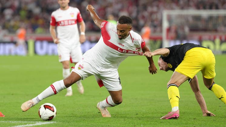 September 19, 2026, Germany, Stuttgart, Bundesliga, VfB Stuttgart vs. Borussia Dortmund, Jamie Leweling (VfB) and Julian Ryerson (Dortmund)
